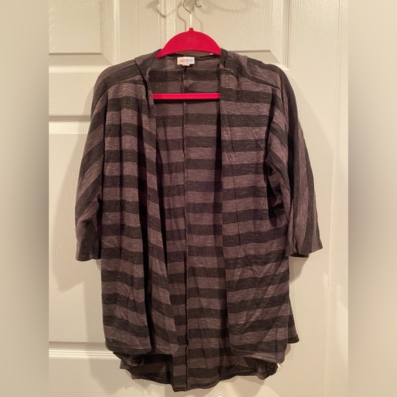 LuLaRoe Tops - Gorgeous Lularoe Cover Up